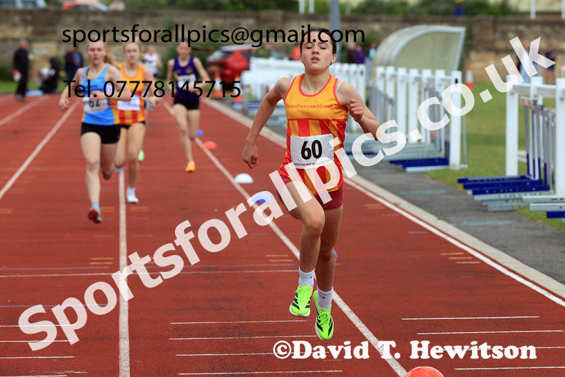 Middle Distance, 2026 Northern Schools Inter Counties, Wentworth, Hexham. Photo: David T. Hewitson/Sports for All Pics